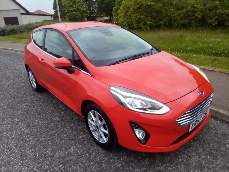 2017 Ford Fiesta 1.0 T Eco Zetec in Red — image 1