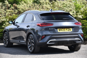 2023 Kia Xceed 1.5 T-Gdi 3 SUV 5dr Petrol Manual Euro 6 (s/s) (158 Bhp) in Grey — image 3