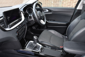 2023 Kia Xceed 1.5 T-Gdi 3 SUV 5dr Petrol Manual Euro 6 (s/s) (158 Bhp) in Grey — image 4