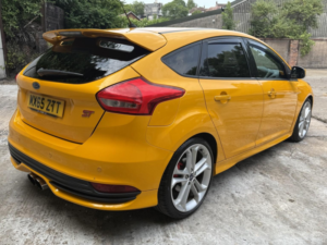 2015 Ford Focus 2.0 T Ecoboost St-3 in Yellow — image 4