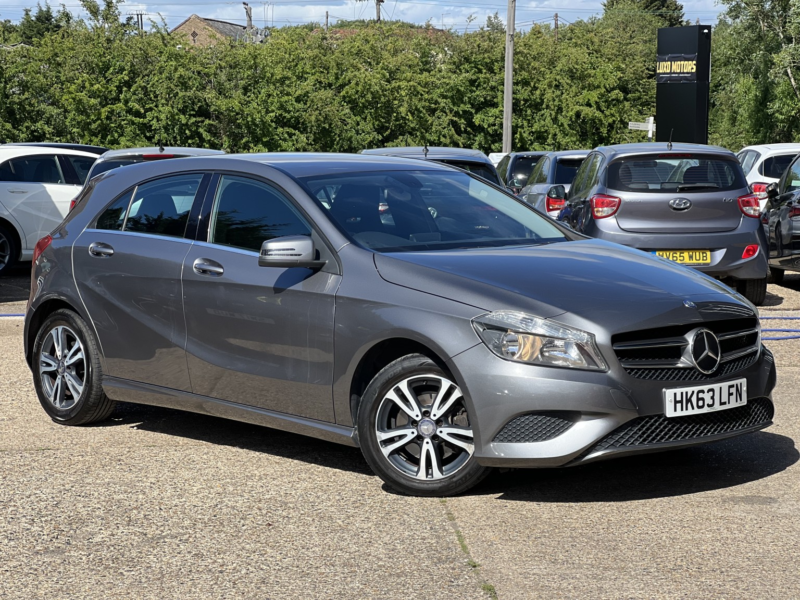 2013 Mercedes-Benz A Class 1.6 A180 Se in Grey — image 1
