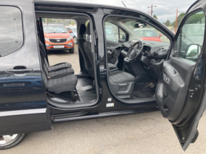 2019 Vauxhall Combo Life 1.5 Turbo D Blueinjection Energy in Black — image 2