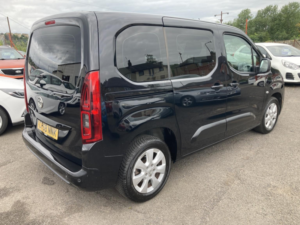 2019 Vauxhall Combo Life 1.5 Turbo D Blueinjection Energy in Black — image 5