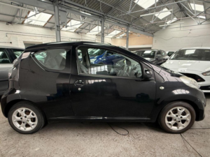 2011 Citroen C1 1.0i Vtr+ Euro 5 3dr in Black — image 2