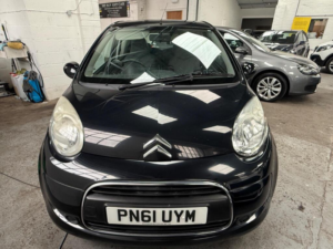 2011 Citroen C1 1.0i Vtr+ Euro 5 3dr in Black — image 3