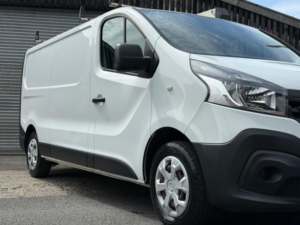 2019 Renault Trafic 1.6 Dci 29 Business Lwb Standard Roof Euro 6 5dr in White — image 3