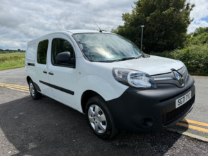 2021 Renault Kangoo I Ll21 Business in White — image 2