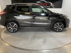 2017 Nissan Qashqai 1.6 Dig-T Tekna in Black — image 5