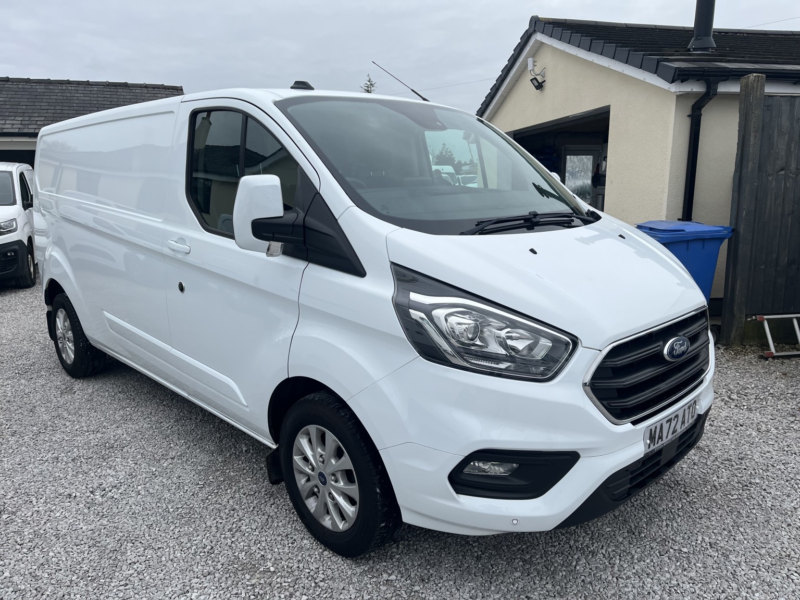 2022 Ford Transit Custom 2.0 Transit Custom Limited Van 300 L2 2.0l Ecoblue 130ps Fwd 6 Speed Manual in White — image 1