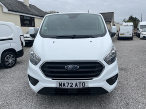 2022 Ford Transit Custom 2.0 Transit Custom Limited Van 300 L2 2.0l Ecoblue 130ps Fwd 6 Speed Manual in White — image 2