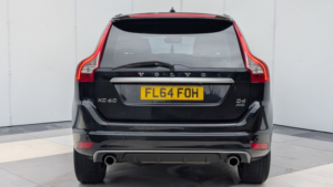 2014 Volvo Xc60 2.4 D4 R-Design Lux SUV 5dr Diesel Manual AWD Euro 5 (s/s) (181 Ps) in Black — image 4