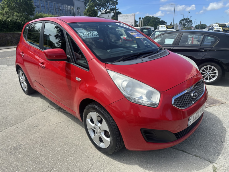 2011 Kia Venga 1.6 2 in Red — image 1