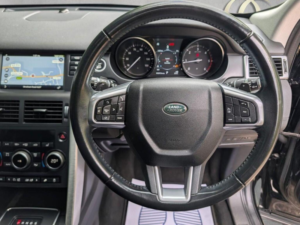 2018 Land Rover Discovery Sport 2.0 Td4 Hse Black Auto 4WD Euro 6 (s/s) 5dr in Black — image 3