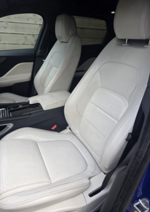 2016 Jaguar F-Pace 3.0 D300 V6 First Edition in Blue — image 2