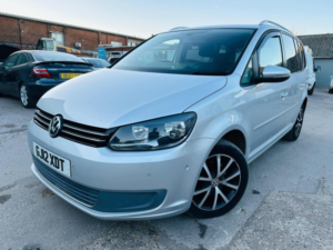 2012 Volkswagen Touran 1.6 Tdi Se Euro 5 5dr in Silver — image 2