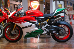 2018 Ducati 1299 Panigale *1299 R Final Edition No: #0829 Of 1299* in Multicolour — image 3