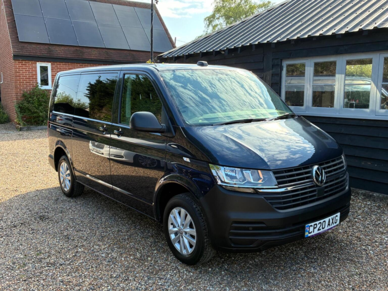 2020 Volkswagen Transporter Shuttle 2.0 Tdi S Swb Euro 6 (s/s) 5dr in Blue — image 1