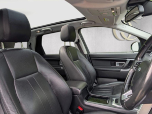 2018 Land Rover Discovery Sport 2.0 Si4 Hse Auto 4WD Euro 6 (s/s) 5dr in Black — image 3