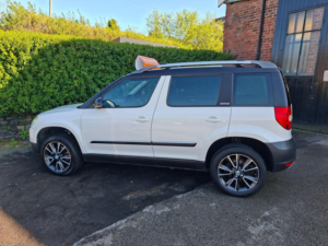 2013 Skoda Yeti 2.0 Tdi Adventure 4WD Euro 5 5dr in White — image 4