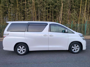 2009 Toyota Vellfire 2.4 X 5dr 8 Seats in White — image 2