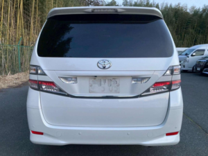 2009 Toyota Vellfire 2.4 X 5dr 8 Seats in White — image 4