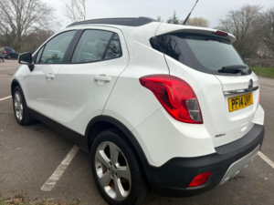 2014 Vauxhall Mokka 1.4 T Se in White — image 5