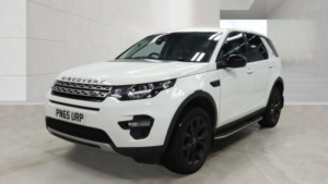 2015 Land Rover Discovery Sport 2.0 Td4 Hse Auto 4WD Euro 6 (s/s) 5dr in White — image 2