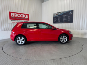 2014 Volkswagen Golf 1.4 Tsi Bluemotion Tech Match Euro 5 (s/s) 5dr in Red — image 4