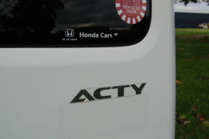 2013 Honda Acty 650cc 2WD Kei Van in White — image 5