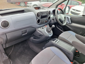 2012 Peugeot Partner Tepee 1.6 Hdi Tepee Family 5dr in Silver — image 3