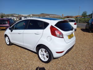 2017 Ford Fiesta 1.25 Zetec White Edition Euro 6 5dr in White — image 5