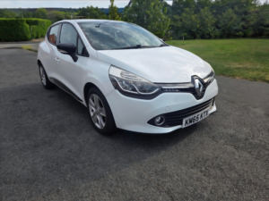 2015 Renault Clio 0.9 Dynamique Nav Tce 90 in White — image 1
