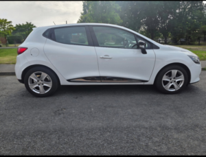 2015 Renault Clio 0.9 Dynamique Nav Tce 90 in White — image 2