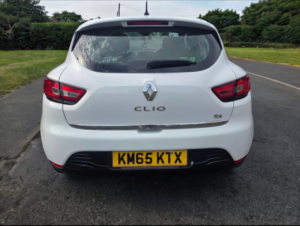 2015 Renault Clio 0.9 Dynamique Nav Tce 90 in White — image 4