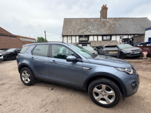2018 Land Rover Discovery Sport Ed4 Hse in Blue — image 3