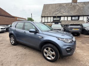 2018 Land Rover Discovery Sport Ed4 Hse in Blue — image 5