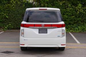 2010 Nissan Elgrand 2.5 Highway Star 5dr 7 Seats in White — image 6