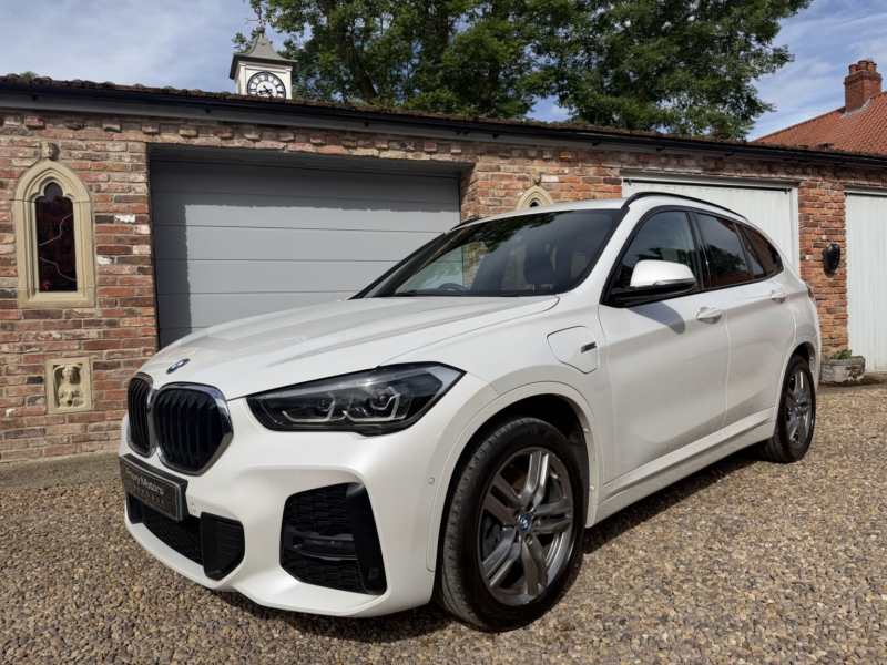 2022 BMW X1 1.5 X1 Xdrive25e M Sport in White — image 1