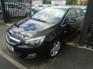 2011 Vauxhall Astra 1.7 Cdti Sri Hatchback 5dr Diesel Manual Euro 5 (125 Ps) in Black — image 3