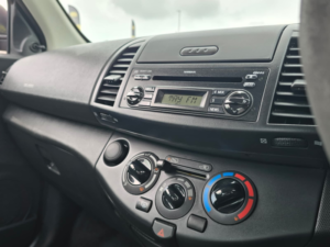 2009 Nissan Micra 1.2 16v Visia Hatchback 5dr Petrol Manual (139 G/km, 79 Bhp) in Red — image 4