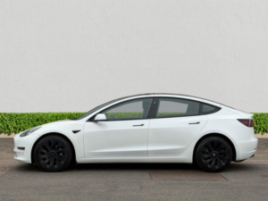 2021 Tesla Model 3 (dual Motor) Long Range Saloon 4dr Electric Auto 4wde (346 Ps) in White — image 4