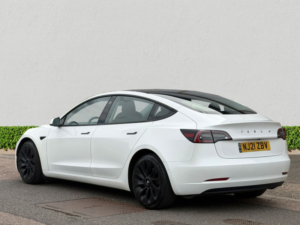 2021 Tesla Model 3 (dual Motor) Long Range Saloon 4dr Electric Auto 4wde (346 Ps) in White — image 5