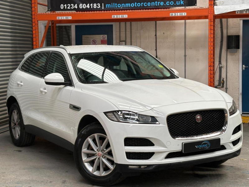 2019 Jaguar F-Pace 2.0 D180 Prestige Auto AWD Euro 6 (s/s) 5dr in White — image 1