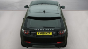2016 Land Rover Discovery Sport Td4 Se Tech in Black — image 2