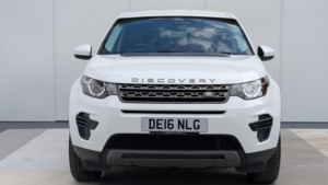 2016 Land Rover Discovery Sport 2.0 Td4 Se Auto 4WD Euro 6 (s/s) 5dr in White — image 2