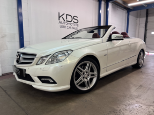 2011 Mercedes-Benz E Class 3.0 E350 Cdi V6 Blueefficiency Sport in White — image 3