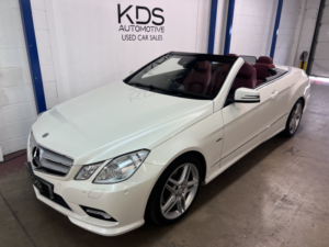 2011 Mercedes-Benz E Class 3.0 E350 Cdi V6 Blueefficiency Sport in White — image 4