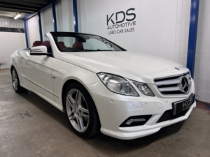 2011 Mercedes-Benz E Class 3.0 E350 Cdi V6 Blueefficiency Sport in White — image 5