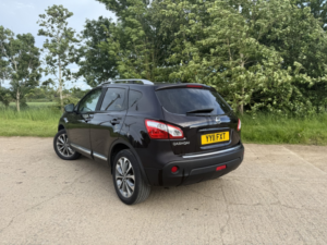 2011 Nissan Qashqai 1.6 Tekna in Black — image 3
