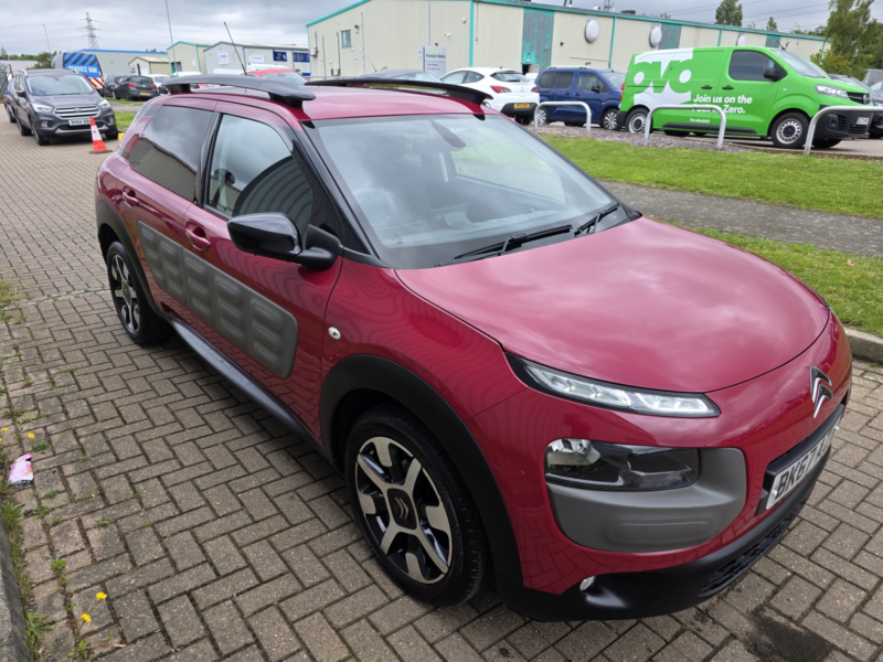 2017 Citroen C4 Cactus 1.2 Puretech Flair in Red — image 1